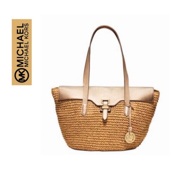 Michael Kors Handbags - 🎉🎉HP🎉🎉🎉 Michael kors large bag